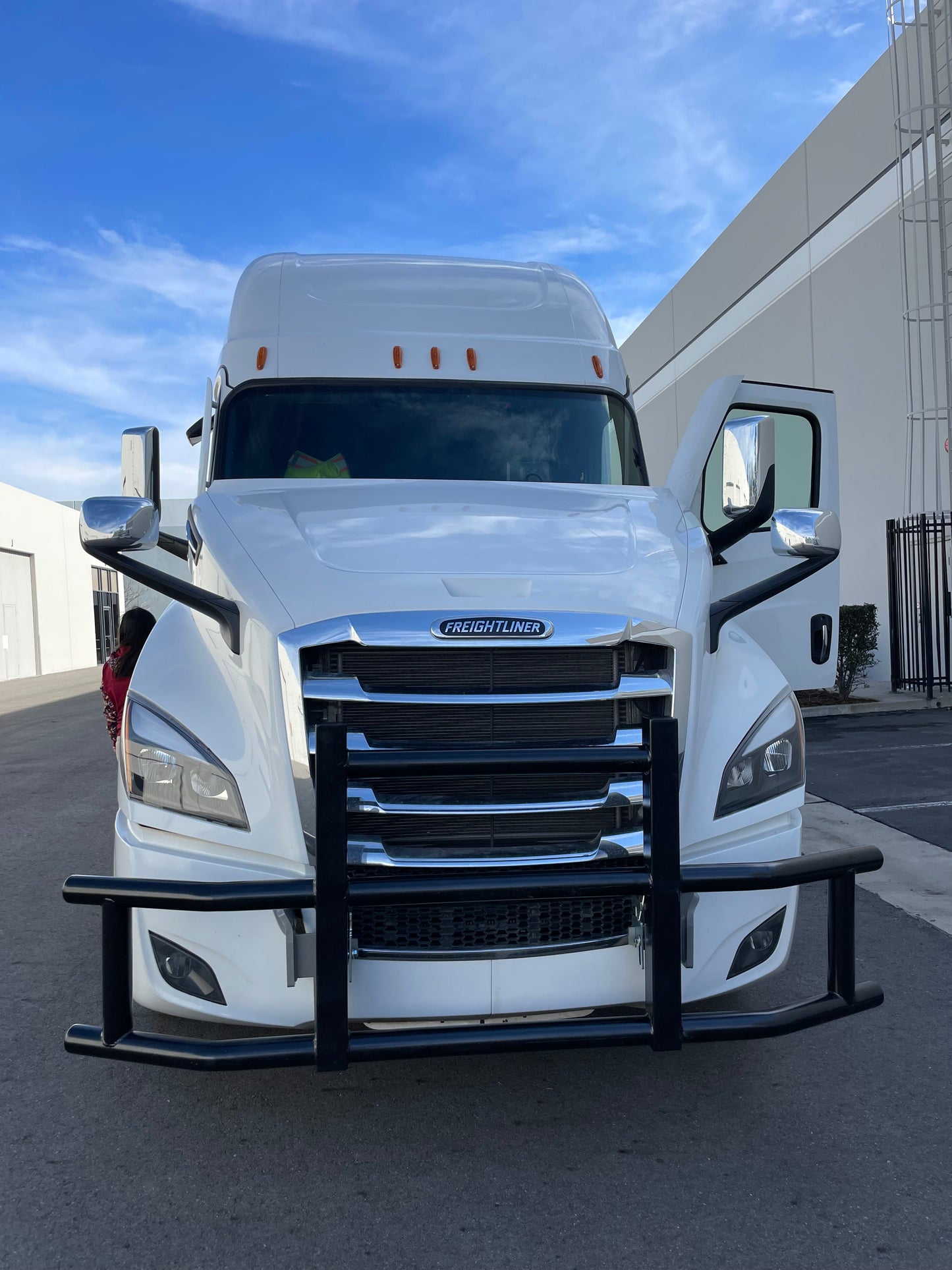 Iron Black Deer Guard Bumper w/o bracket for Semi Truck，Trailer