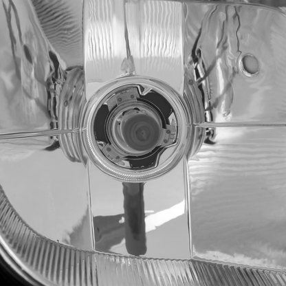 Freightliner Cascadia 2008-2017 Fog Light Right Passenger Side, Fog Lamp with Halogen Bulb
