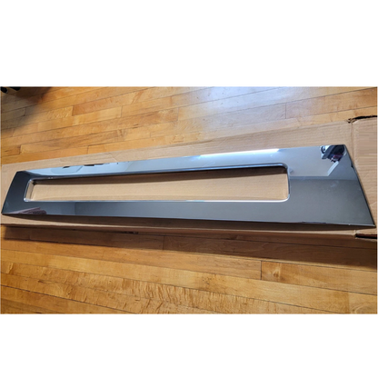 Volvo VNL 2004-2015 Bumper center Stripe cover, chrome center bumper trim